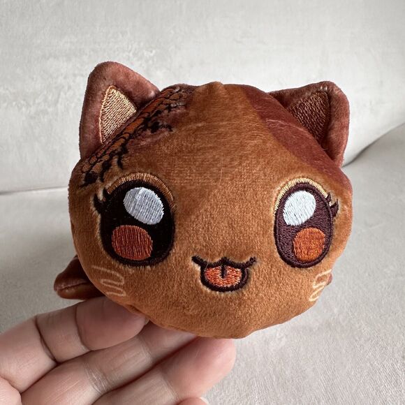 Aphmau MeeMeows Mystery Plush Litter Brown CHOCOLATE CAKE CAT S1 - Picture 3 of 4